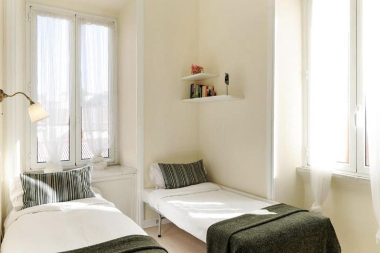 Sunny Flat In Elegant Building Close To Colosseum 로마 외부 사진