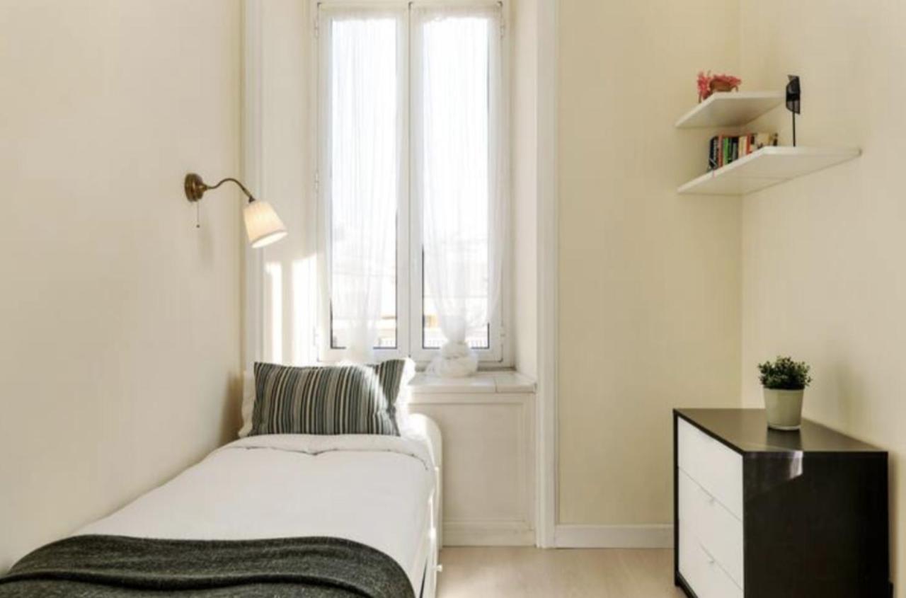 Sunny Flat In Elegant Building Close To Colosseum 로마 외부 사진